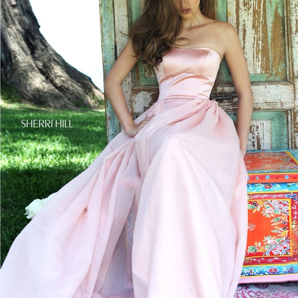Sherri Hill Dresses & Skirts - Sherri Hill Blush Strapless Dress
